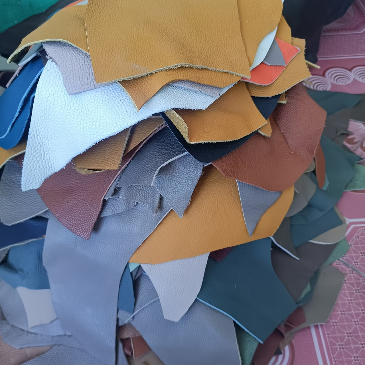 1 Pack Genuine Cowhide Leather Scraps Assorted Colors YiJiaXiang for Crafts, DIY Leather Craft Pieces for Keychains, Journal Covers, Purses - Bulk Pack