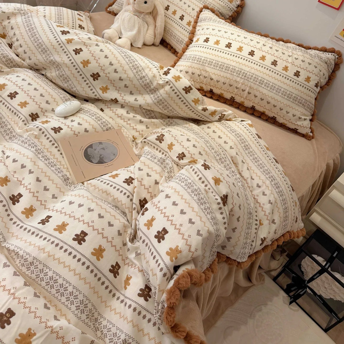 100% Cotton Double Layer Gauze 4-Piece Bedding Set - Milk Fiber Pom Poms Duvet Cover Set Soft Breathable for Bedroom