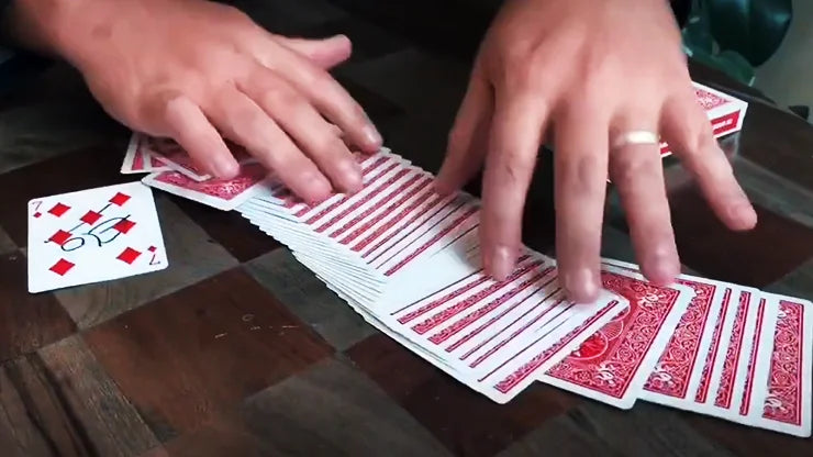 PICK ME by Mickael Chatelain Magic Tricks Gimmicks Card Magic Decks Beginner Magic Props Fun Mentalism Illusions Close up Magia