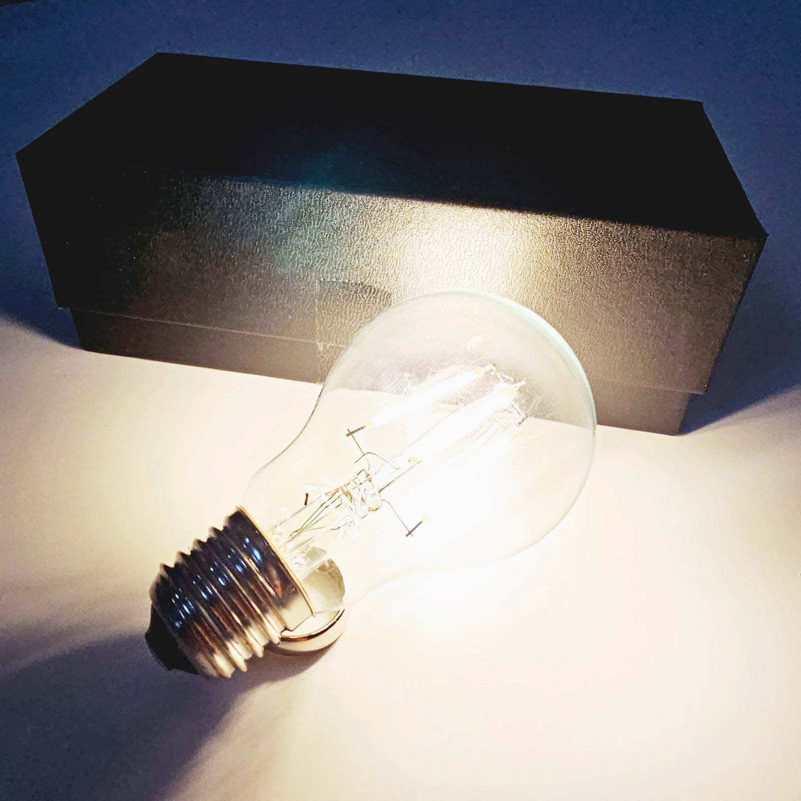 Light of God Magnetic Control Stage Magic Tricks Mysterious Power Light Bulb Magia Magie Magicians Prop Street Illusion Gimmick
