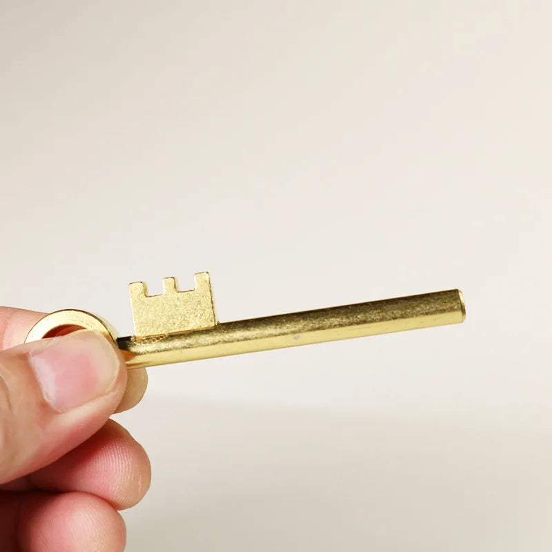 Mystery Golden Key Skeleton Magic Tricks Magician Close Up Illusions Gimmick Props Appearing Mentalism Ghost Moving Key Magia
