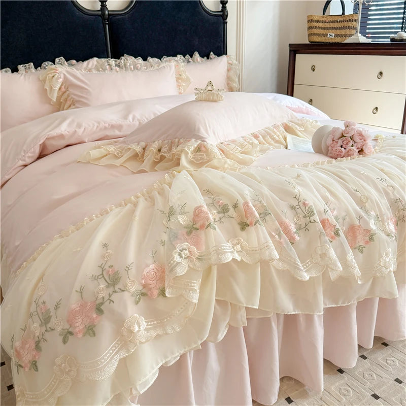 4Pcs Princess Wedding Bedding Set Korean Style Lace Flowers Embroidery Duvet Cover Bed Sheet/Fitted Sheet/Bed Skirt Pillowcases